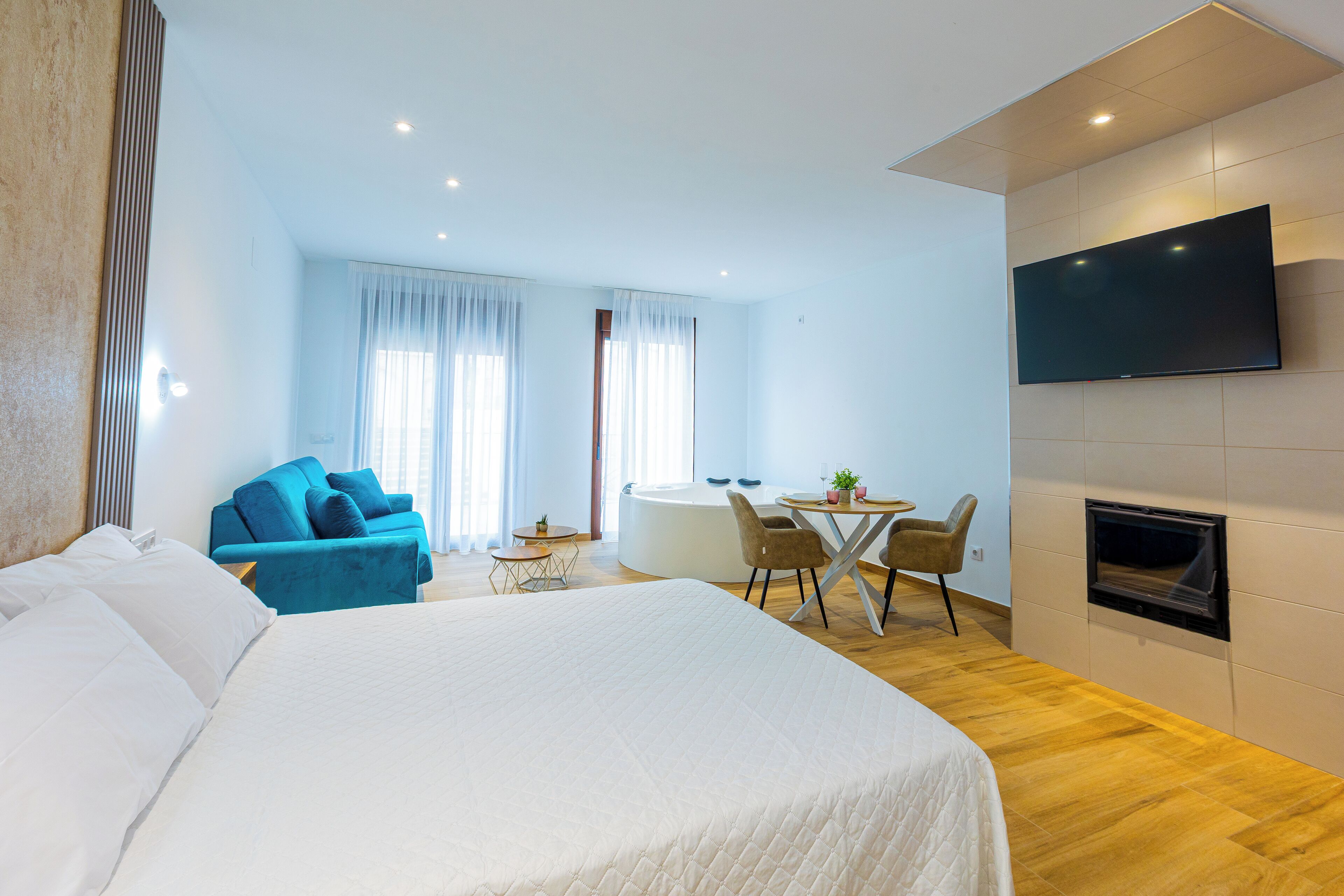 Premium bedding, down duvets, Select Comfort beds, desk