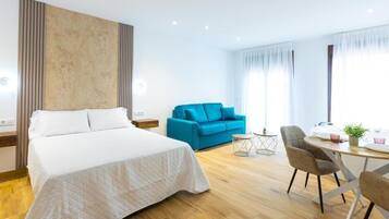 Deluxe Studio Suite | Premium bedding, down comforters, Select Comfort beds, desk