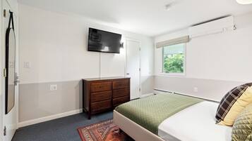 Standard Double Room, 1 Queen Bed | Blackout drapes, iron/ironing board, free WiFi