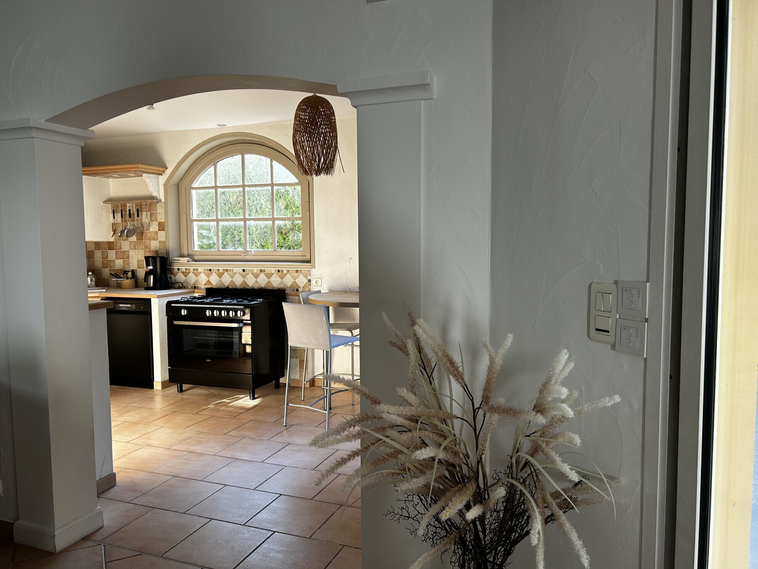 Réfrigérateur, micro-ondes, four, lave-vaisselle