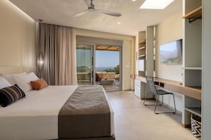 In-room safe, iron/ironing board, free WiFi, bed sheets - Villa Skali, with an infinity pool and Sea View (5CX9+F75 Mariou, Greece)