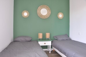 3 habitaciones, tabla de planchar con plancha y wifi gratis 