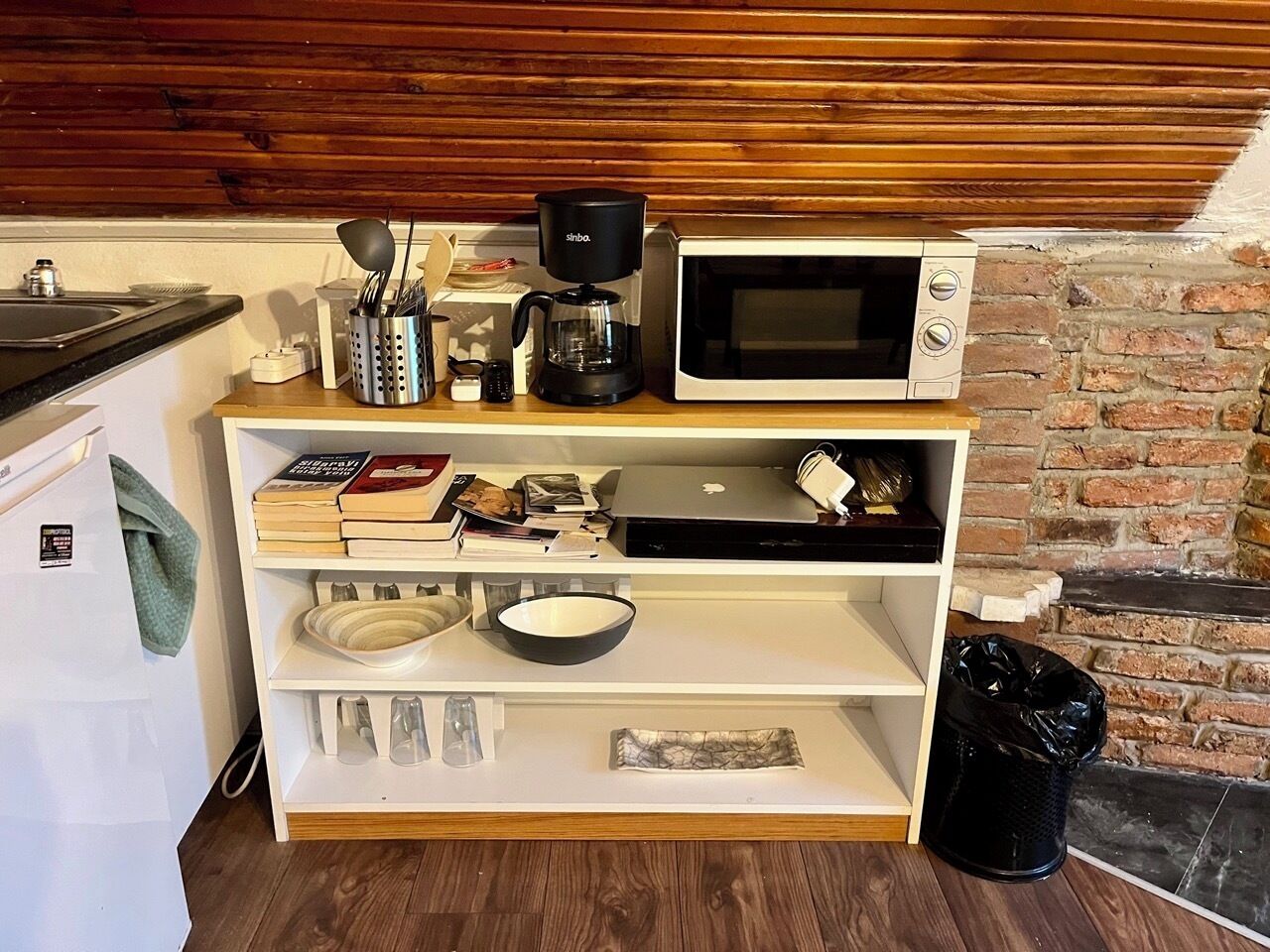 Design Suite | Meja, ruang kerja komputer riba, langsir/tirai gelap terus, kalis bunyi 