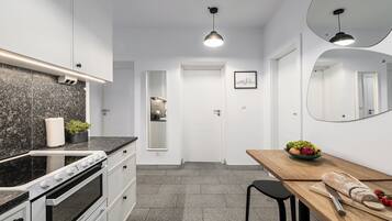 Classic Apartment, City View | Private kitchen