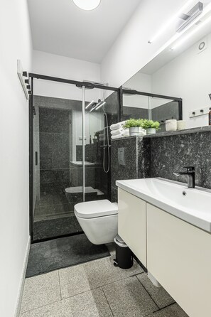 Bathroom - Lumina 3room apart near the Royal Castle. (Warsaw)