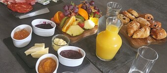 The Lions Den - La Loge Mantilly