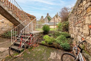 Property grounds - Market Street (No 28a) | St Andrews (St Andrews)