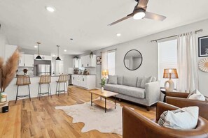 Una Smart TV, una oficina