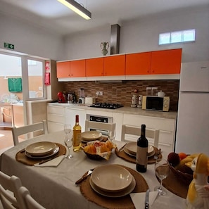 Huis, 2 slaapkamers, roken, terras | Dineerruimte