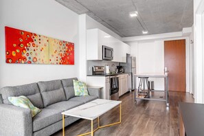 Apartment, 1 Bedroom, Non Smoking | Living area - Kenect Nashville (Nashville)