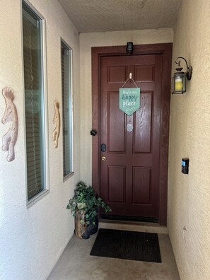 Exterior detail - Welcome to Howie's Guesthouse! (Phoenix)