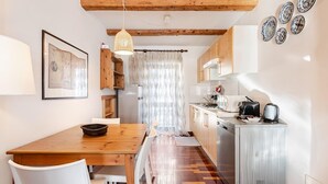 Micro-ondes, four, plaque de cuisson, lave-vaisselle
