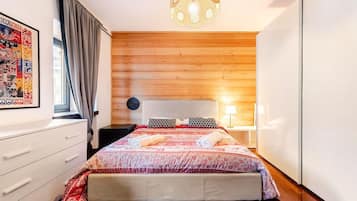 2 多间卧室、床单