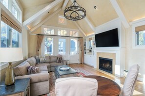 TV, fireplace - Pacific House | Modern Mountain Elegance Steps from Gondola (Telluride)