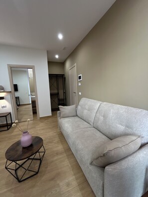 Deluxe Triple Room, City View | Free WiFi