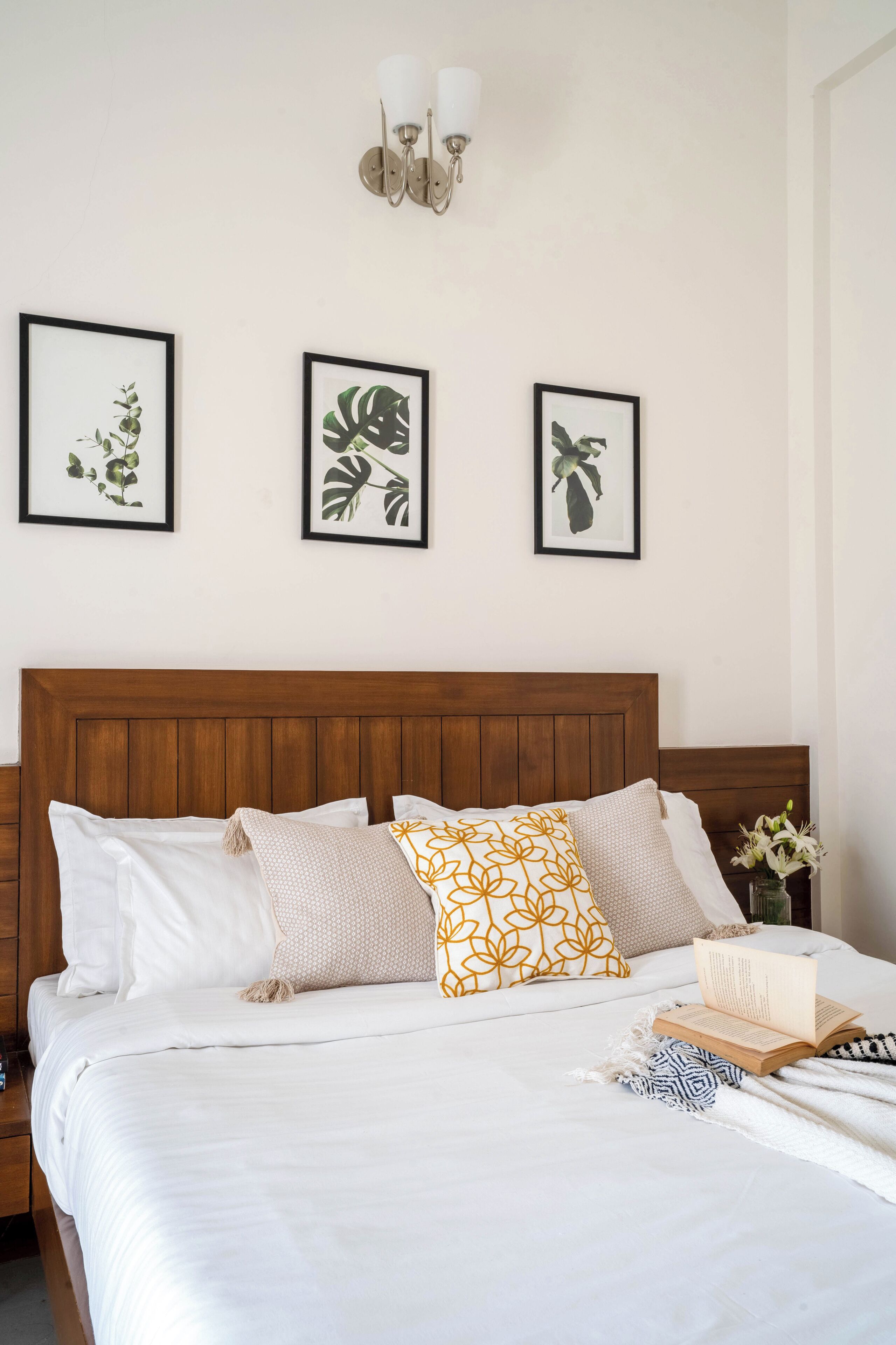 Iron/ironing board, internet, bed sheets