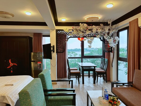 ซูพีเรียสตูิดิโอ, วิวเมือง | วิวจากห้องพัก