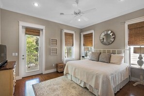4 bedrooms, free WiFi, bed sheets - 2 Pools 1 heated, Private Beach Access, New Shops & Restaurants! NEW LISTING! (Santa Rosa Beach)