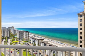 A coastal cityscape with high-rise buildings, a beach, and a clear blue sky. - PET FRIENDLY!!GORGEOUS 3BDR WITH GULF VIEWS!!! (Panama City Beach)