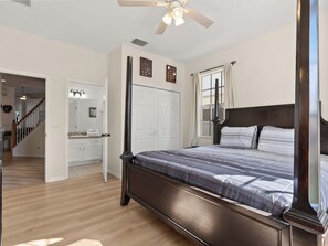 5 bedrooms, travel cot, free WiFi, bed sheets - Soaking up The Sun Retreat 462CP Specials (Davenport)