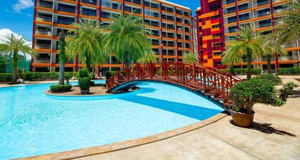Perfect 1-bedroom apartment with AC in charming ตำบล ไม้ขาว