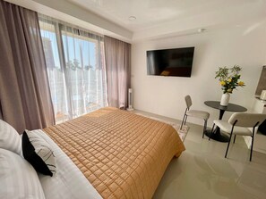 1 bedroom, iron/ironing board, free WiFi, bed sheets - Perfect 1-bedroom apartment with AC in charming ตำบล ไม้ขาว (Thalang district)