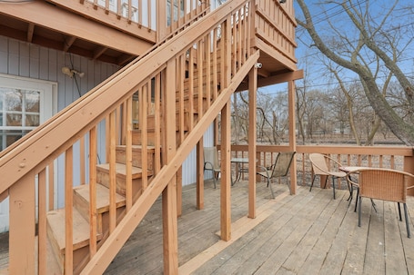 Property grounds. 1BR Apartment Across from Como Lake - Bayberry