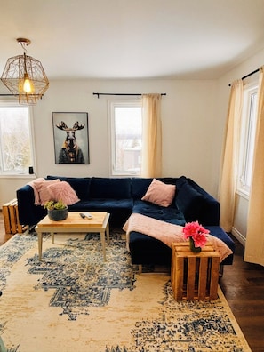 Smart TV, books, stereo - Salty River Cottage (Rothesay)