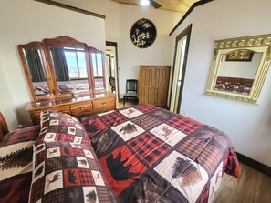 2 bedrooms, WiFi, bed sheets - Magnificent sprawling panoramic view overlooking the Bitterroot Valley (Stevensville)