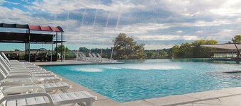 2 Superior Triple Double – Cheerful Stay for 6 Guests with Double + Single Beds