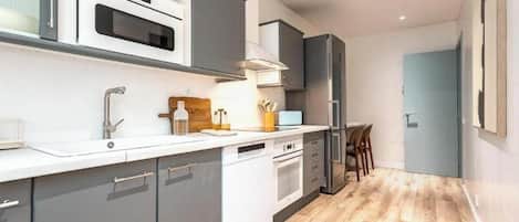 冰箱、微波炉、烤箱、茶具/咖啡用具