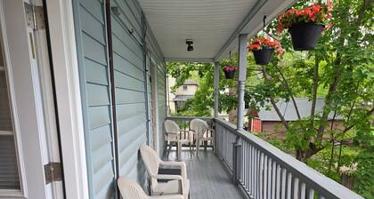 40 West - 3 bdrm apt in City Center Oneonta, walkable to Main St