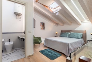 1 bedroom, iron/ironing board - GuestHost - Charming 50-sqm apartment, perfect for two people, located on the first floor of a historic building.The property is situated in a renowned area right in the historic city center, well connected to all main services.Nearby is Piazza Angelo Ma (Catania)
