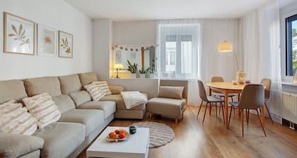 Luxus-Haushälfte in Lörrach mit privater Terrasse, Garten und WLAN