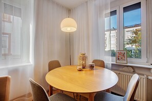 Dining - Holiday Home 'Luxus-Haushälfte in Lörrach' with Private Terrace, Private Garden and Wi-Fi (Lörrach)