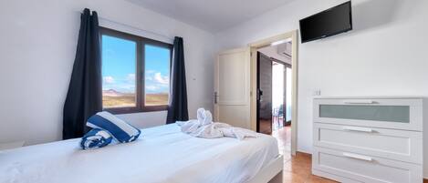 3 dormitoris, caixa forta a l'habitació i escriptori