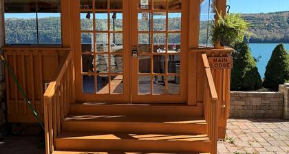 Hatch's Lodge - 5 bdrms, 5.5 baths, amazing lake views and waterfront