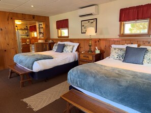 Fer et planche à repasser, accès au Wi-Fi (inclus), literie fournie