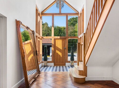 Mayrose House: 6BR 4BATH Luxe Spacious Retreat