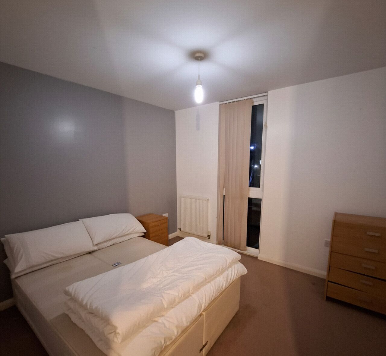 4 bedrooms, desk, iron/ironing board, travel crib