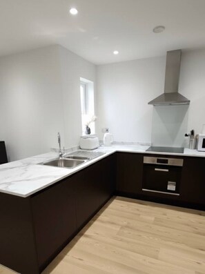 Frigorifero, microonde, forno, lavastoviglie