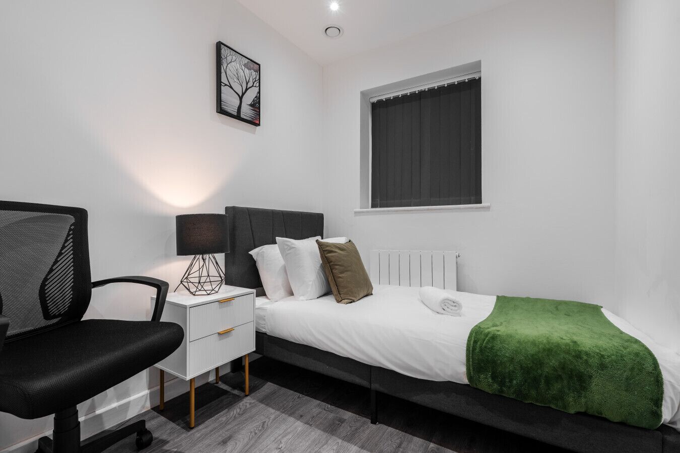 4 soveværelser, skrivebord, strygejern/strygebræt, weekendseng