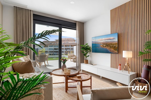 TV - Bay Residence | pool - garden - sea view (Fuengirola)