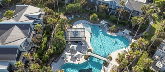 Refurbished Resort Villa with Pool, Tennis + Golf