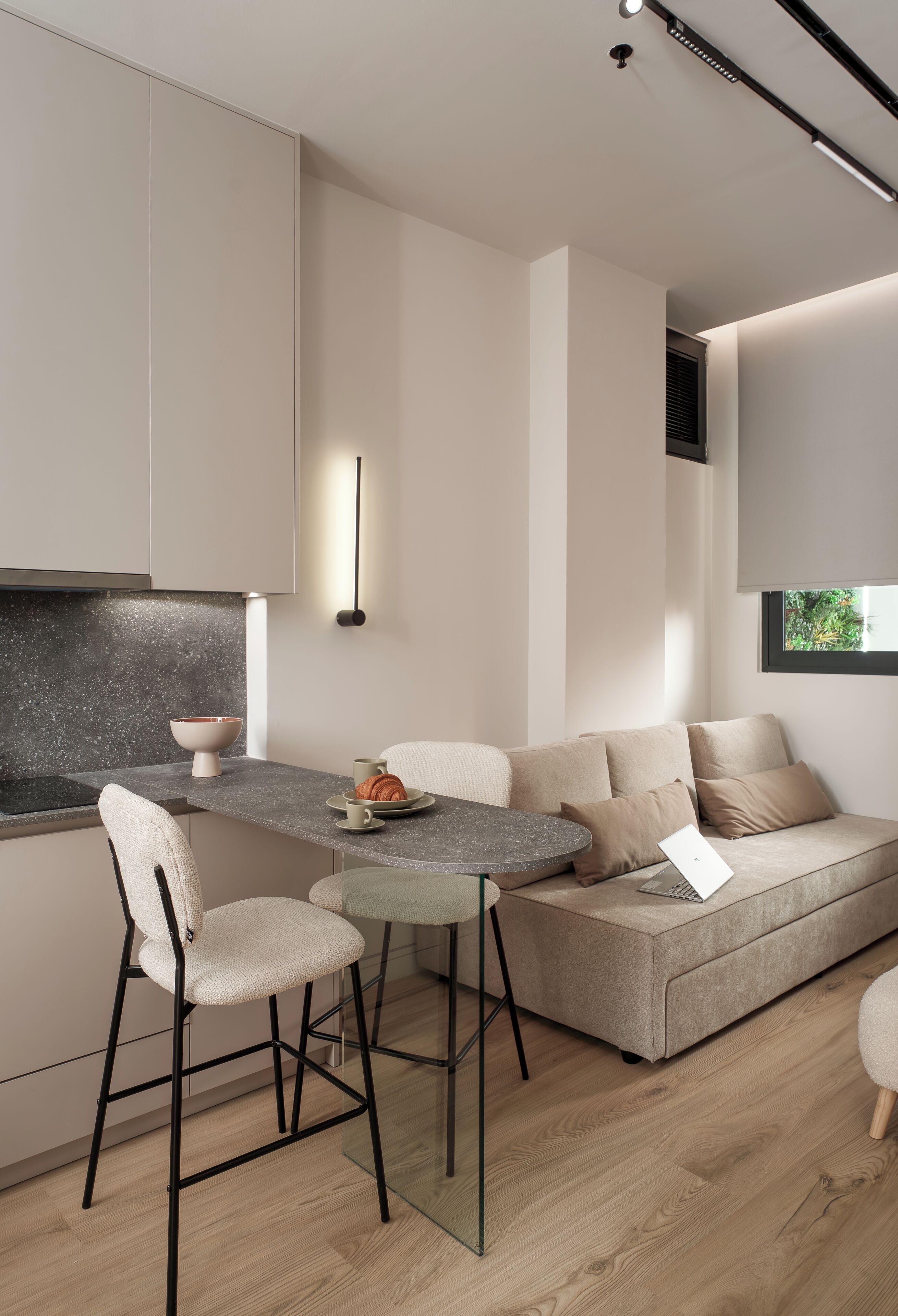 ملاءات من القطن المصري وأغطية فراش متميزة وألحفة محشوة بالريش