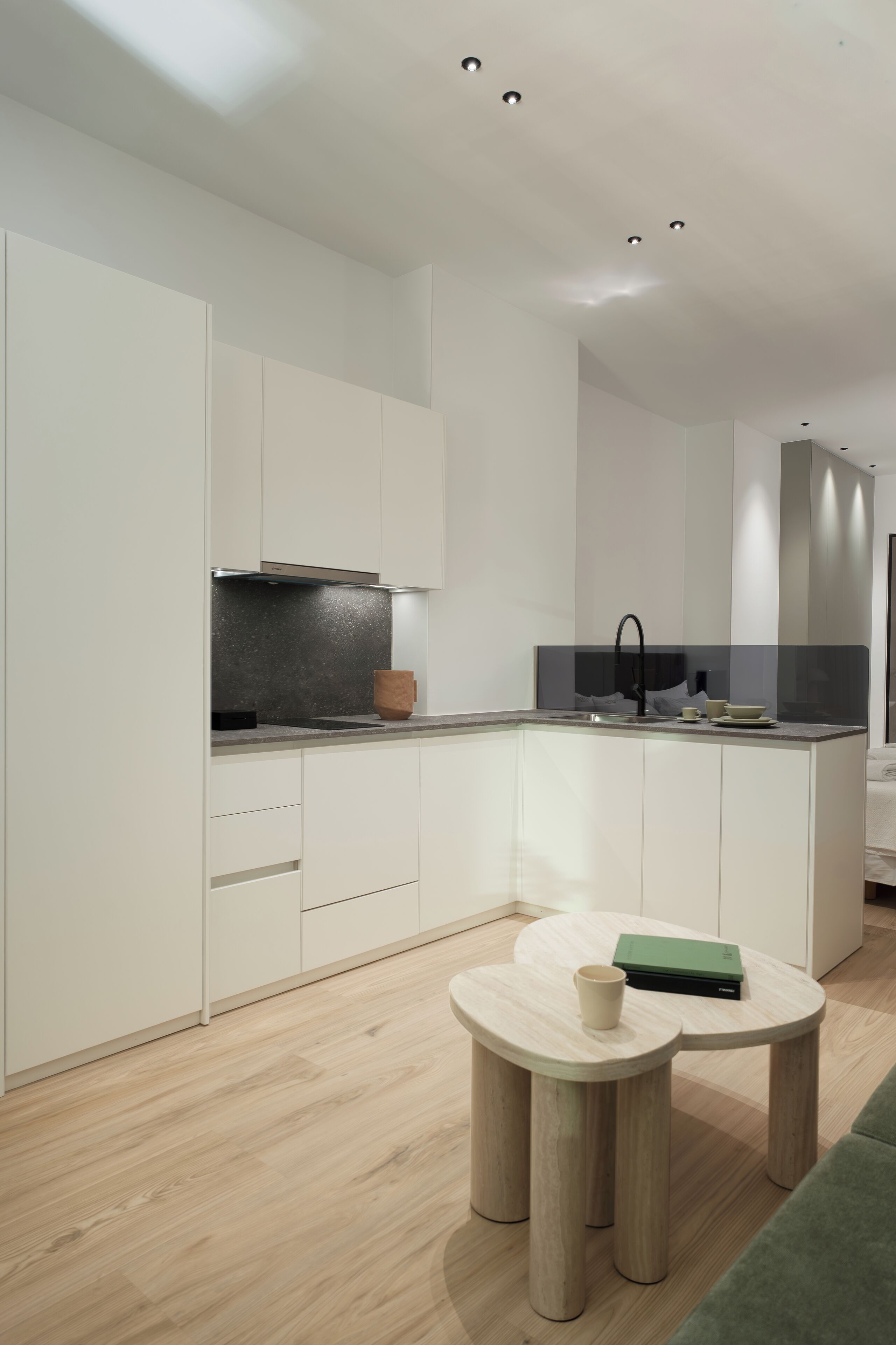 Deluxe Suite | Private kitchen | Full-size fridge, stovetop, espresso maker, coffee/tea maker