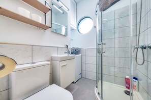 Shower, hair dryer, towels, soap - Casa Mica Rural • Idyllic Setting • LVH (Conil)