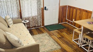 Smart TV - Boulder Ridge Cabin 2: The Cottage - Newly Renovated Tiny Cabin Sleeps 4 (Checotah)