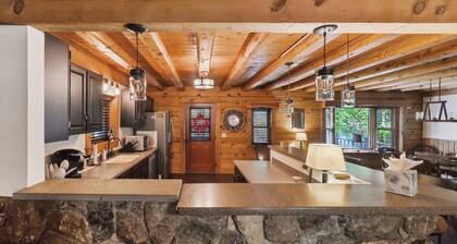 NEW! Cushing Home | Family Cabin Near Wachusett Mtn