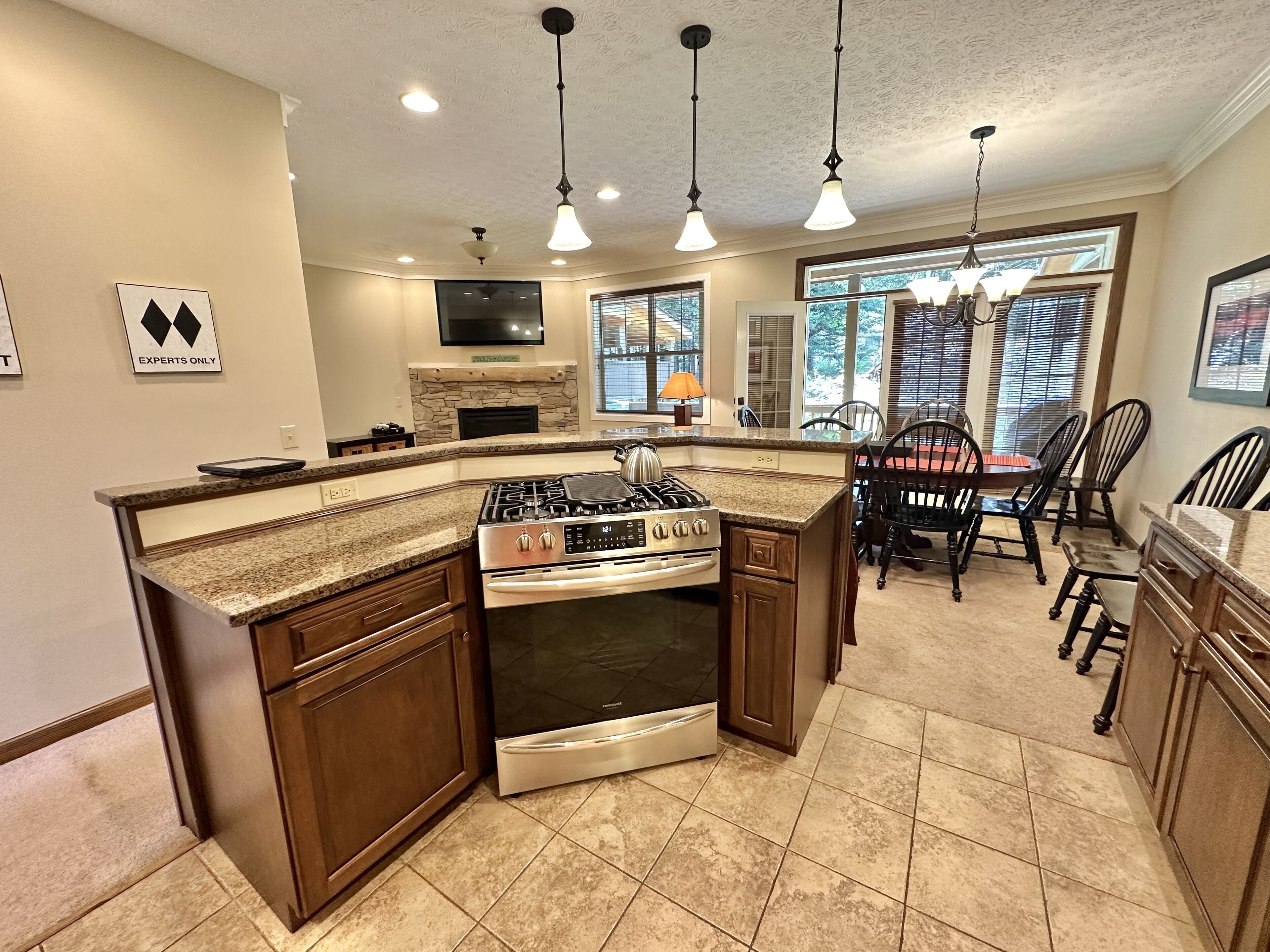 冰箱、微波炉、烤箱、洗碗机